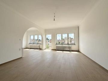 Stockel Place Dumon Completely renovated