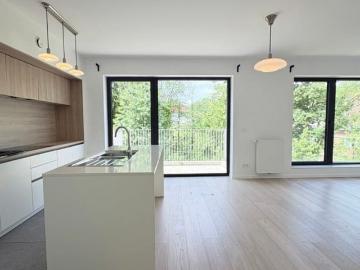 Stockel: 94m² flat, 2 bedrooms, bathr terrace and parking