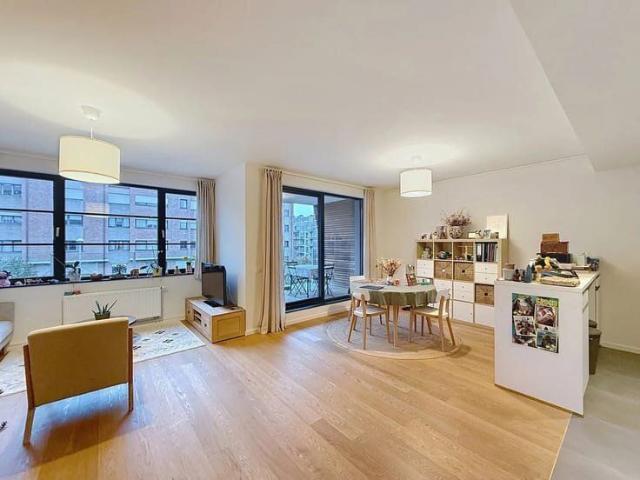 Stockel 96m² apartment with 2 bedrooms + terrace