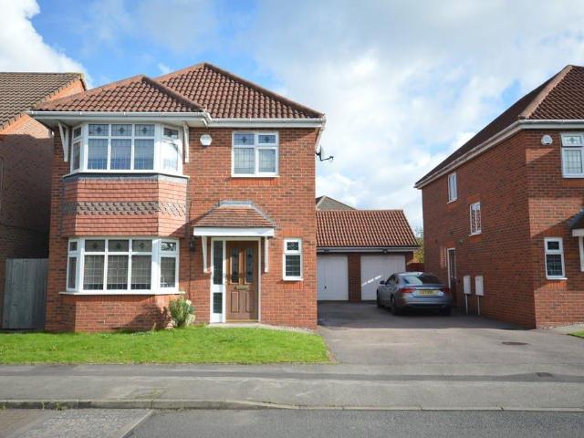 Stockley Crescent, Shirley, Solihull. 4 bed detached house to rent £1,800 pcm £415 pw