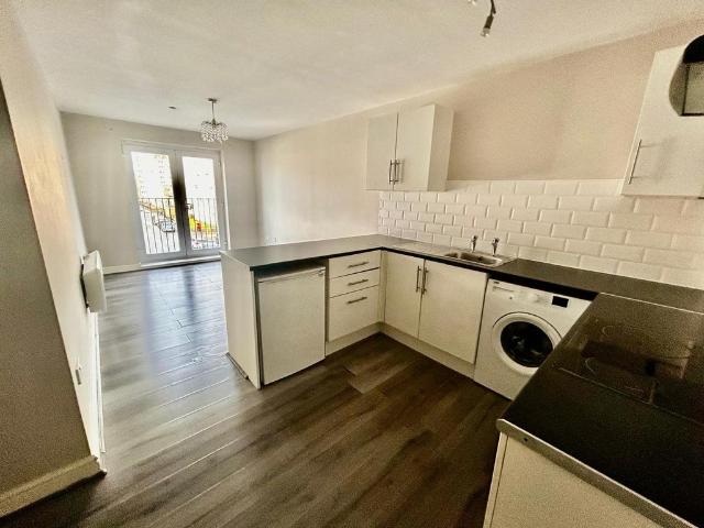 Stockport, Grand Central, SK1 3SW, United Kingdom | 2 bed apartment for rent #139268292 | Rentberry