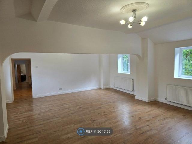 Stockport, Stockport SK3, 2 bed flat to rent, £1,050 pcm | PrimeLocation