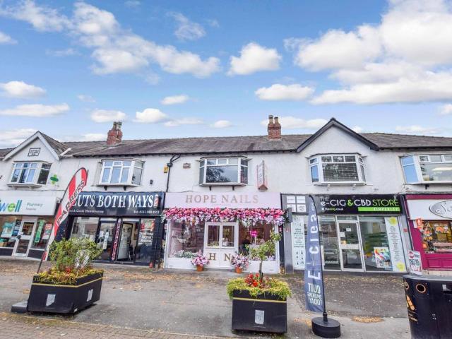 Stockport Road, Timperley. 2 bed flat to rent £1,250 pcm £288 pw