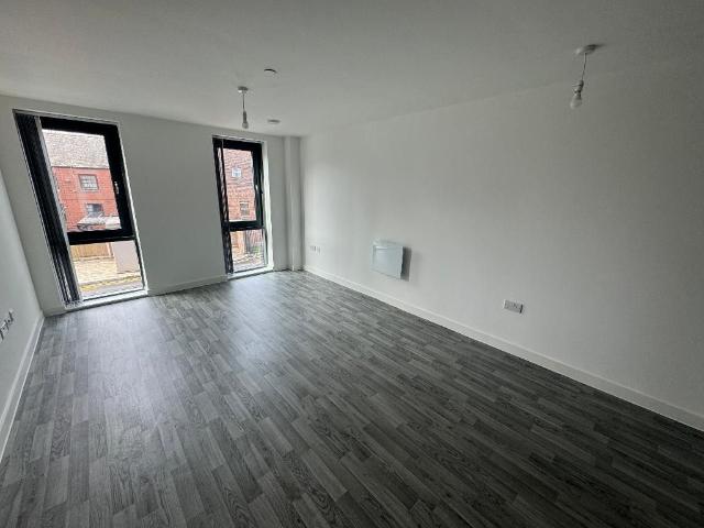 Stockport Road, Ardwick, Manchester M13, 2 bed flat to rent, £1,200 pcm | PrimeLocation
