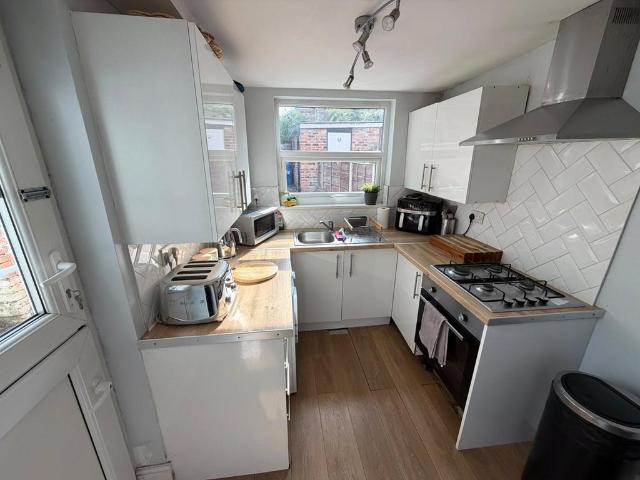 Stockport Road, Cheadle SK8 3 bed house to rent £1,350 pcm £312 pw