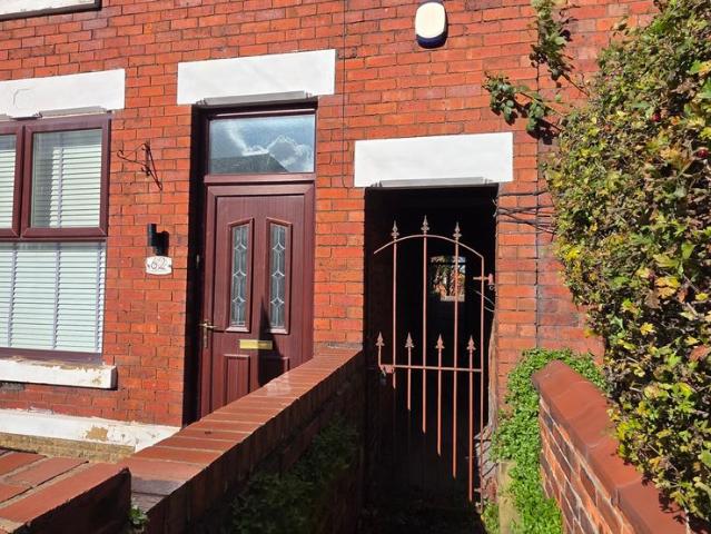 Stockport Road East, Stockport SK6, 3 bed terraced house to rent, £1,300 pcm | PrimeLocation
