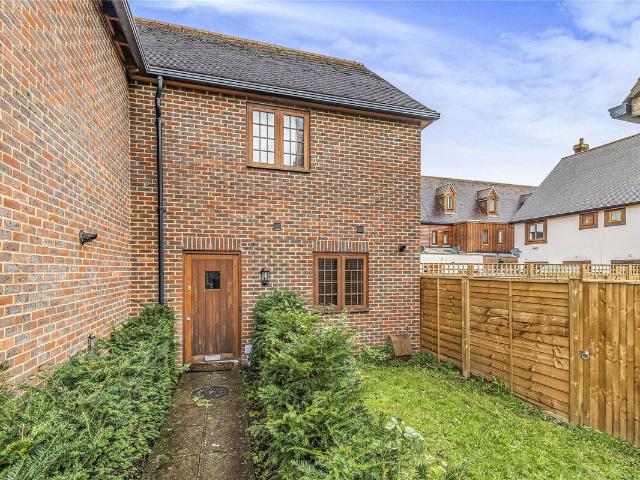 Stocks Close, Hildenborough, Tonbridge, Kent TN11, 2 bed end terrace house to rent, £1,750 pcm | PrimeLocation