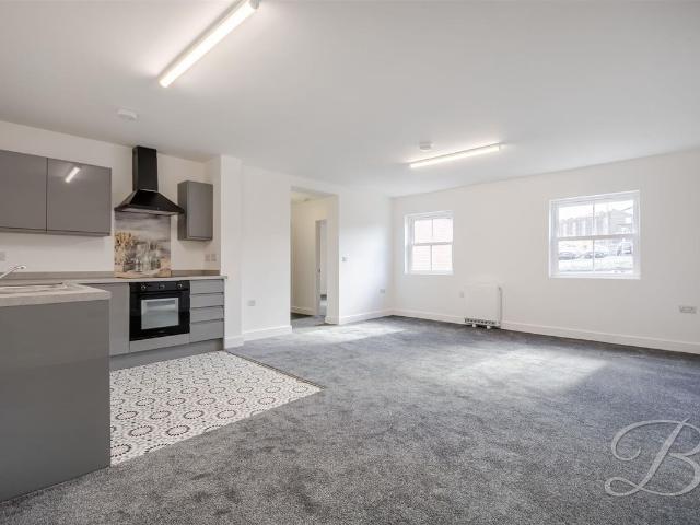 Stockwell Gate, Mansfield NG18, 3 bed flat to rent, £950 pcm | PrimeLocation