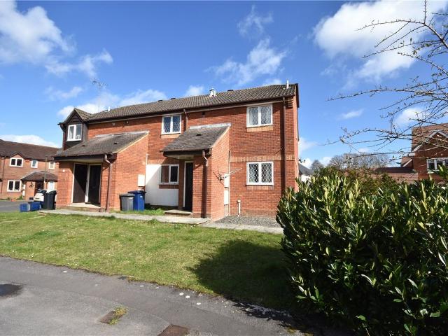 Stockwood Way, Farnham, Surrey GU9, 1 bed maisonette to rent, £1,000 pcm | PrimeLocation