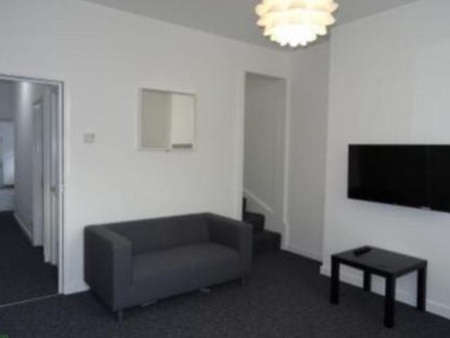 Stoke, Coventry CV2 4 bed terraced house to rent £2,200 pcm £508 pw