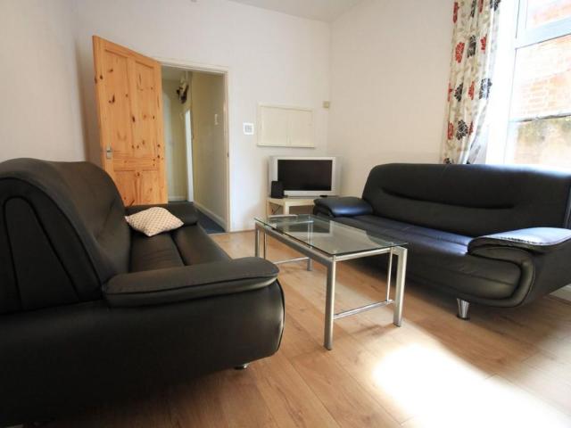 Stoke, Coventry CV2 5 bed terraced house to rent £1,750 pcm £404 pw