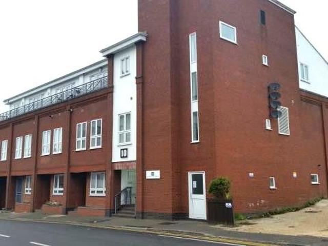 Stoke Gardens, SLOUGH, SL1 1 bed apartment to rent £1,200 pcm £277 pw