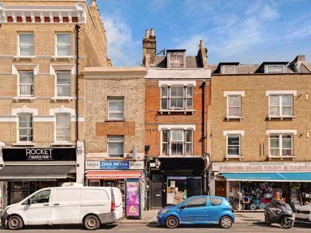 Stoke Newington High Street, Hackney N16, 4 bed flat to rent, £3,700 pcm | PrimeLocation