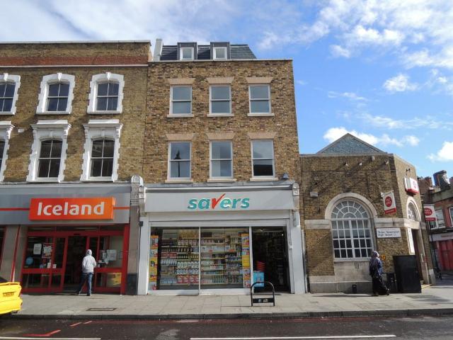 Stoke Newington High Street, London N16 1 bed flat to rent £1,595 pcm £368 pw