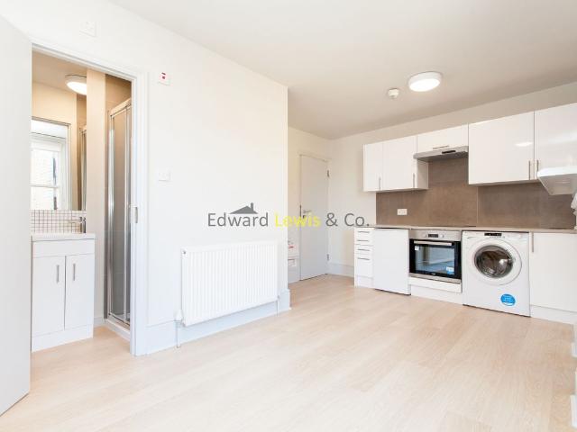 Stoke Newington High Street, London N16, Studio to rent, £1,274 pcm | PrimeLocation