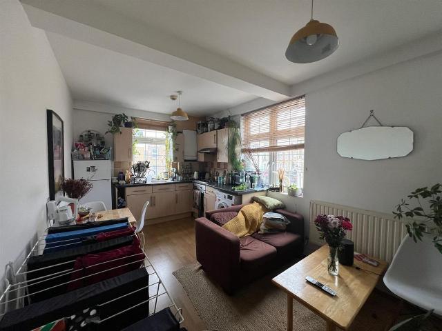Stoke Newington Road, Hackney, London N16, 2 bed property to rent, £2,650 pcm | PrimeLocation