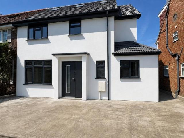 Stoke Poges Lane, Slough, SL1 3LJ 6 bed house share to rent £7,500 pcm £1,731 pw