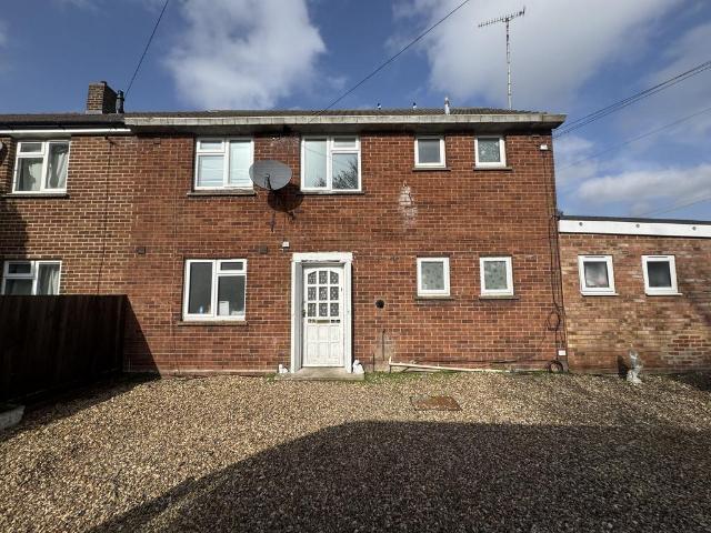 Stoke Road, AYLESBURY Studio to rent £1,000 pcm £231 pw