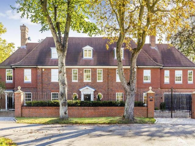 Stoke Road, Kingston Upon Thames. 5 bed detached house to rent £15,000 pcm £3,462 pw
