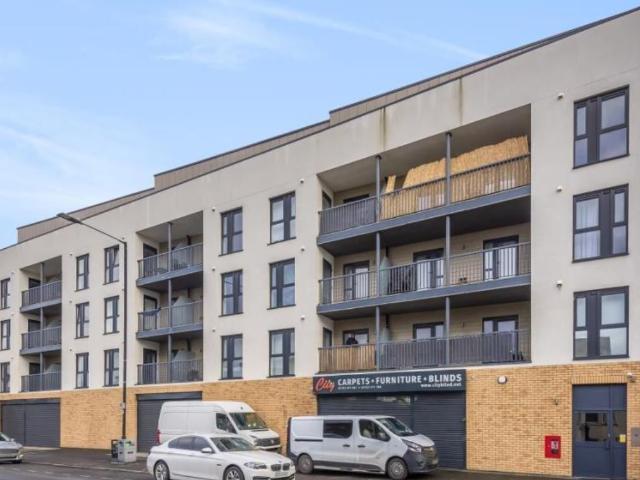 Stoke Road, Slough SL2, 1 bed flat to rent, £1,150 pcm | PrimeLocation