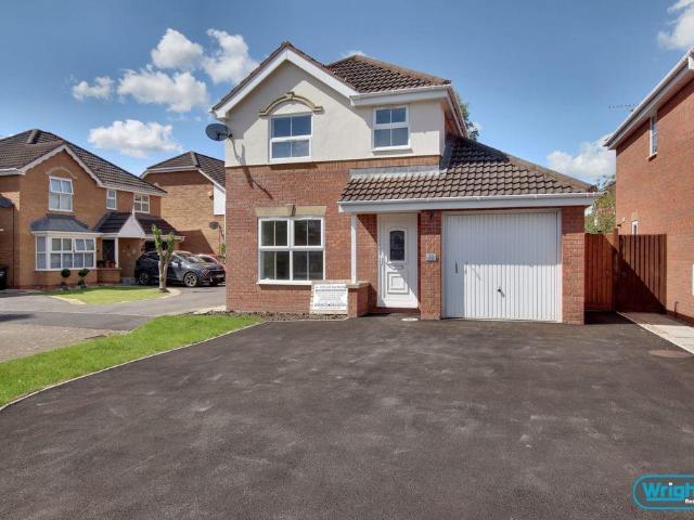 Stokehill, Trowbridge 3 bed detached house to rent £1,600 pcm £369 pw