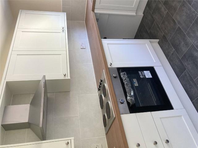 Stokes Cottages, Tomswood Hill, Ilford IG6, 2 bed cottage to rent, £1,675 pcm | PrimeLocation