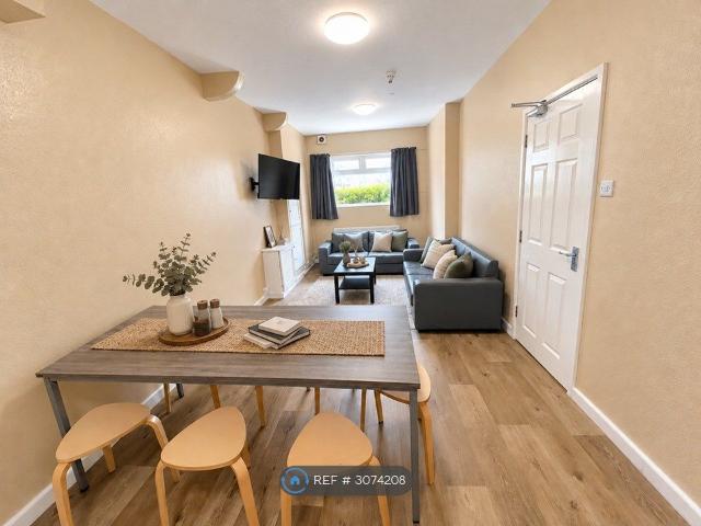Stokes Croft, Bristol BS1, 6 bed terraced house to rent, £4,800 pcm | PrimeLocation