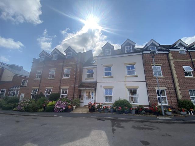 Stokes Mews, Newent GL18, 1 bed flat to rent, £650 pcm | PrimeLocation