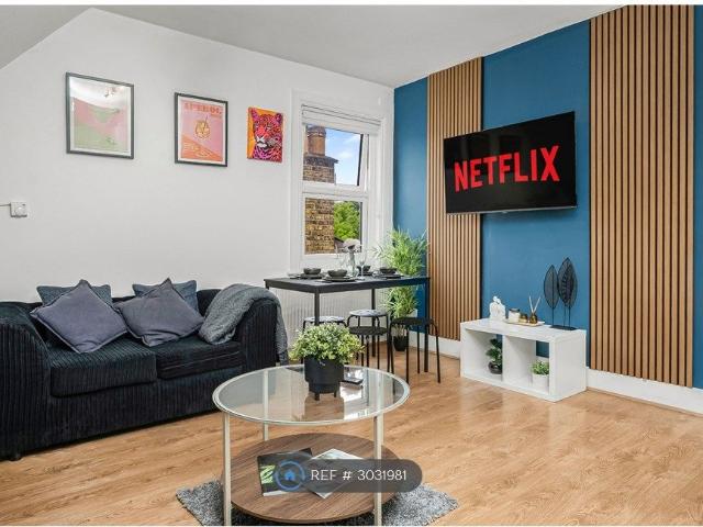 Stonard Road, London N13, 1 bed flat to rent, £2,500 pcm | PrimeLocation