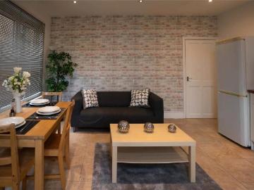 Stondon Park, Honor Oak, London, SE23 3 bed apartment to rent £2,800 pcm £646 pw