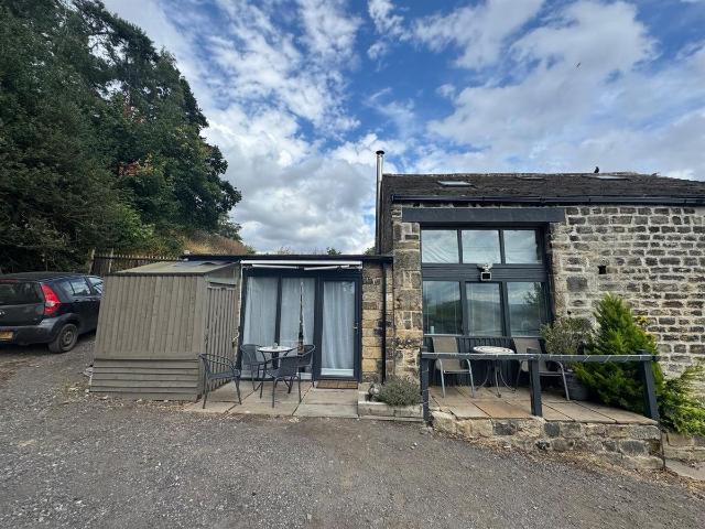 Stone Top Barn Annex, Gill Lane, Leeds LS19, 2 bed barn conversion to rent, £1,295 pcm | PrimeLocation