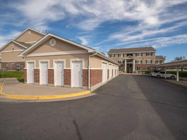 Stone Brook Apartments 3 Bedroom Apartment for Rent at 600 Pioneer Rd, Rexburg, ID 83440