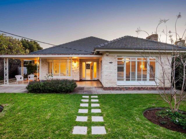 Stone Character, Considered Style & Exceptional Poolside Living