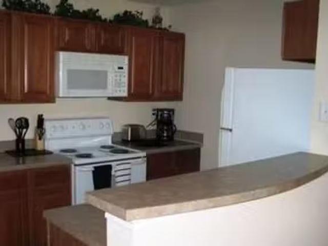 Stone Creek Apartments, 3450 North Commerce St, Ardmore Stud.