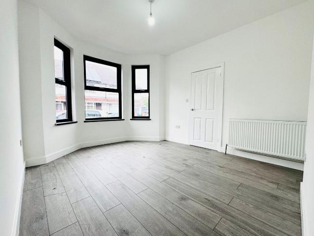 Stone Hill Road, Derby DE23, 3 bed property to rent, £1,300 pcm | PrimeLocation