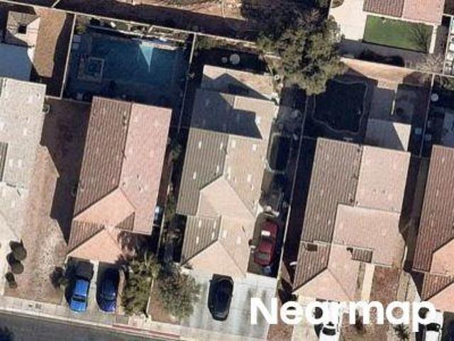 Stone Hollow Ave