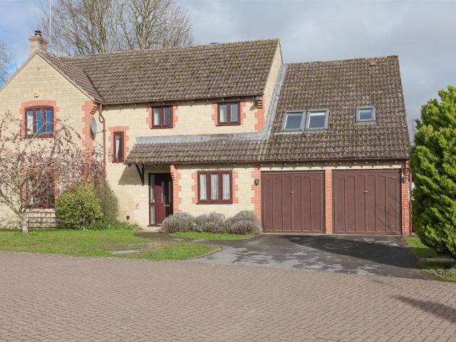 Stone House Close, Kingston Bagpuize. 5 bed detached house to rent £2,500 pcm £577 pw