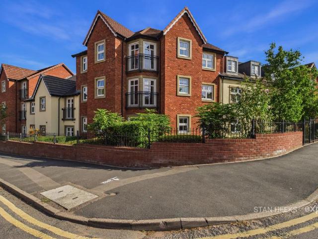Stone Lane, Stourbridge DY7 2 bed apartment to rent £1,600 pcm £369 pw