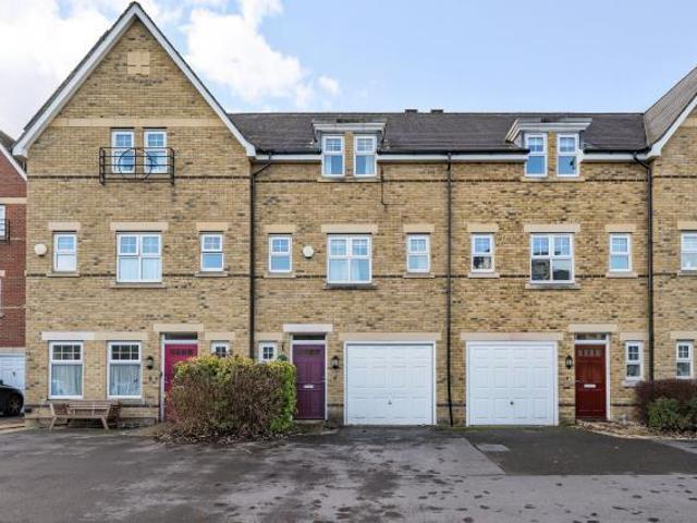Stone Meadow, Oxford, OX2 4 bed house to rent £3,100 pcm £715 pw