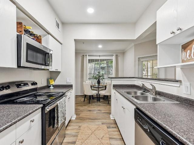 Stone Oak @ Parmer 2 Bedroom Apartment for Rent at 5400 W Parmer Ln, Austin, TX 78727
