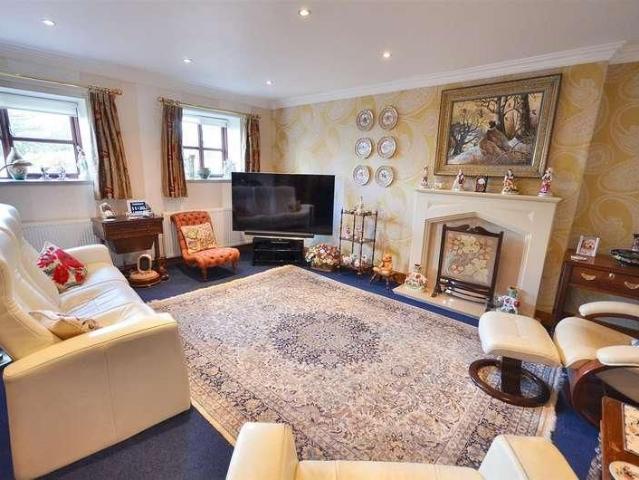 Stone Road, Rough Close, ST3