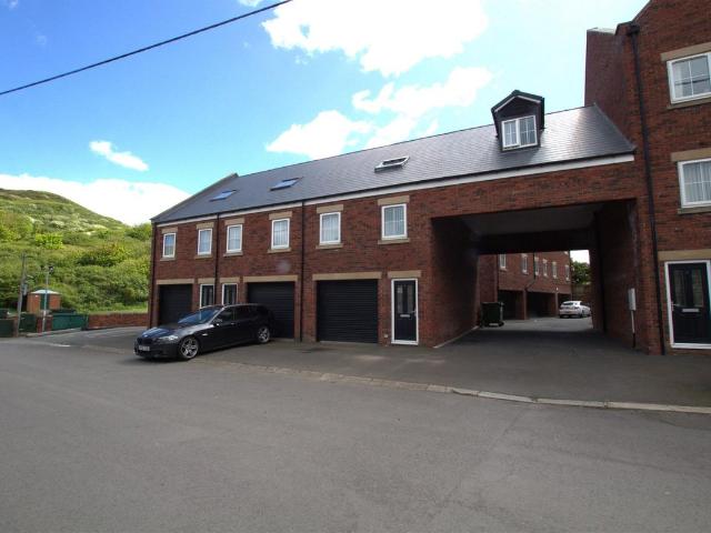 Stone Row, Skinningrove TS13, 2 bed flat to rent, £900 pcm | PrimeLocation