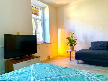 Stone’s throw to Suedvorstadt Cozy studio in Leipzig Connewitz, large balcony Leipzig Amsterdam Apartments for Rent