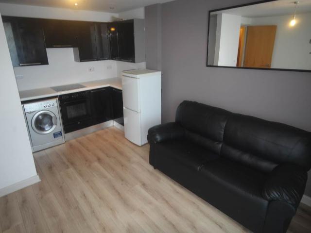Stone Street, Bradford BD1, 2 bed flat to rent, £750 pcm | PrimeLocation