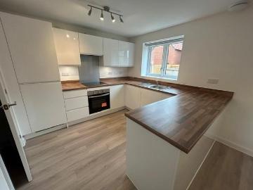 Stonemason, Peterborough, PE4 4 bed property to rent £1,675 pcm £387 pw