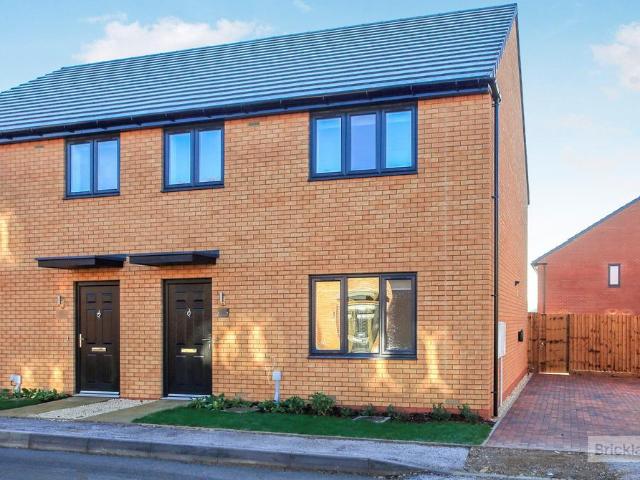 Stonemason Way, Peterborough, PE4 4 bed property to rent £1,675 pcm £387 pw