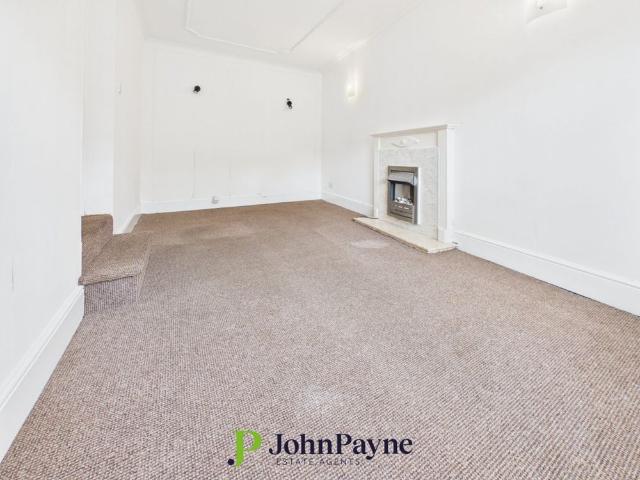 Stonebury Avenue, Eastern Green, Coventry, CV5 7FW