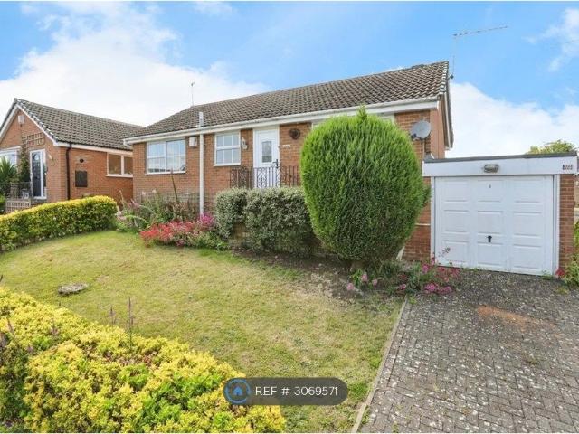 Stonebeck Avenue, Harrogate HG1, 2 bed bungalow to rent, £1,400 pcm | PrimeLocation