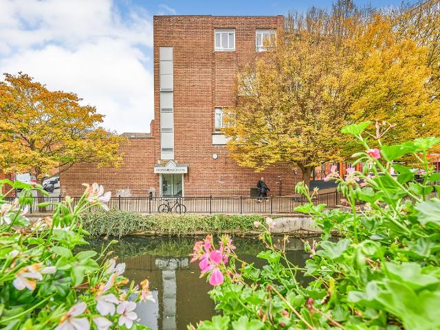 Stonebridge Walk, Chelmsford CM1, 1 bed flat to rent, £1,200 pcm | PrimeLocation