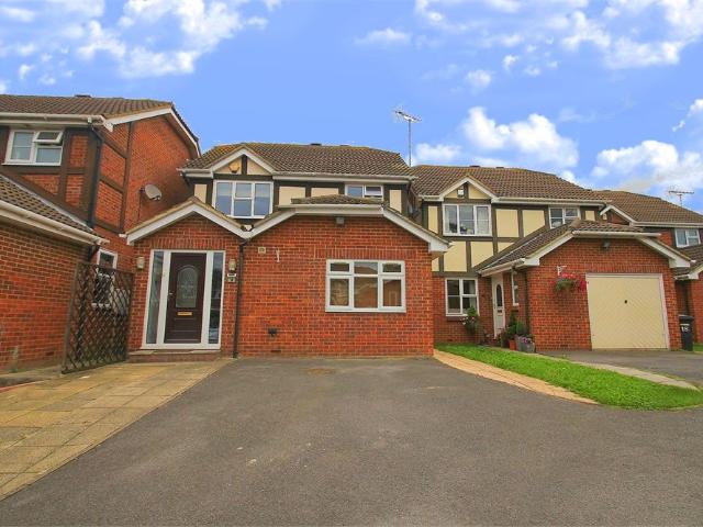 Stonebridge Field, Eton SL4, 4 bed detached house to rent, £2,300 pcm | PrimeLocation